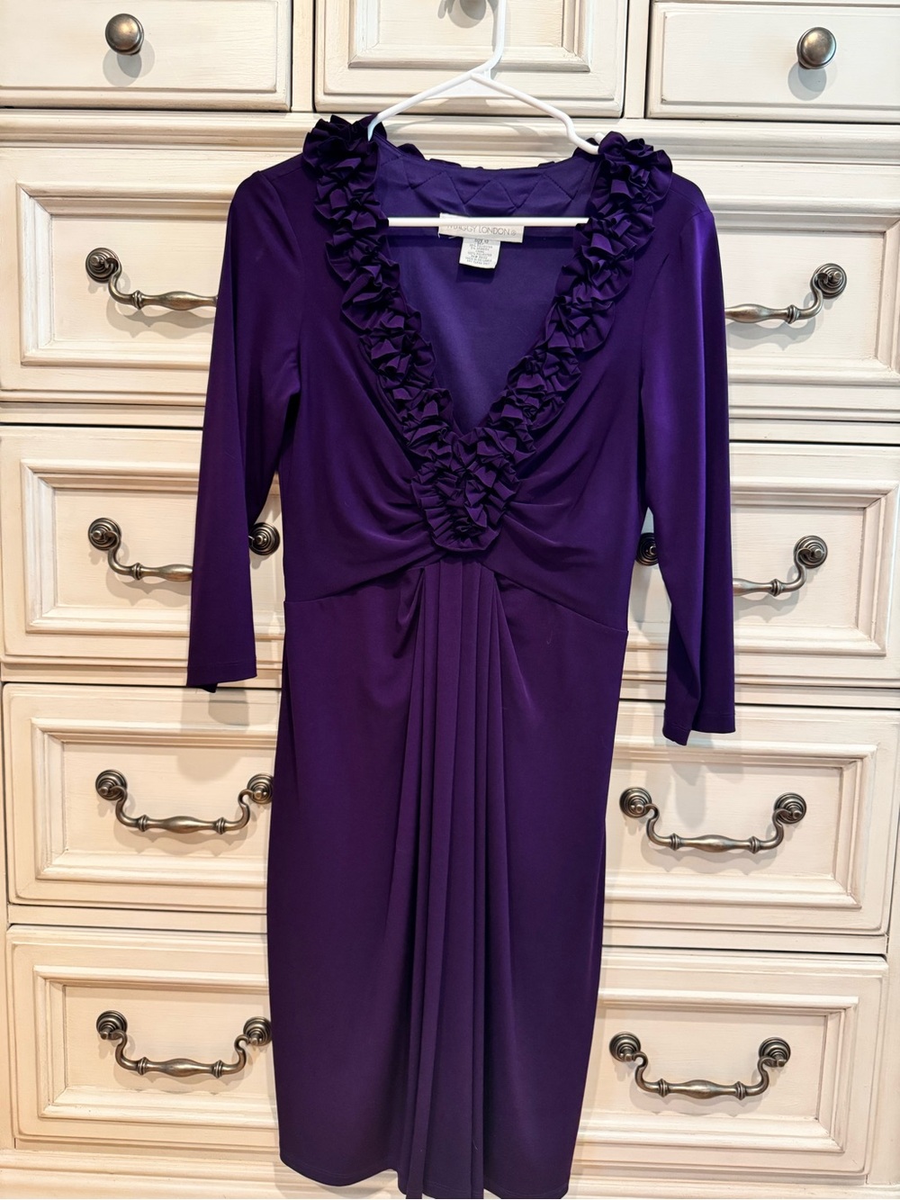 Maggy London Deep Purple Ruffle V-Neck Long Sleeve Dress